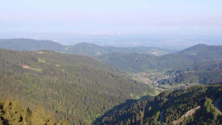 Dieses Bild zeigt eine Webcam-Aufnahme vom Achertal, aufgenommen am Samstag, den 09.05.2026 um 07:40 Uhr. Die Temperatur betrug 10.7°C.