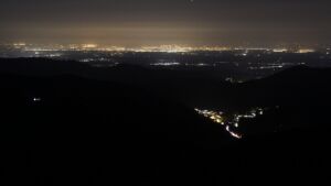 Dieses Bild zeigt eine Webcam-Aufnahme vom Achertal, aufgenommen am Donnerstag, den 16.04.2026 um 00:00 Uhr. Die Temperatur betrug 7.1°C.