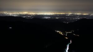 Dieses Bild zeigt eine Webcam-Aufnahme vom Achertal, aufgenommen am Freitag, den 27.02.2026 um 05:50 Uhr. Die Temperatur betrug 11.2°C.