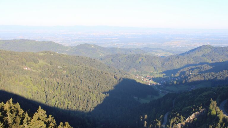 Dieses Bild zeigt eine Webcam-Aufnahme vom Achertal, aufgenommen am Freitag, den 01.05.2026 um 07:20 Uhr. Die Temperatur betrug 6.3°C.
