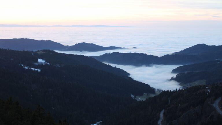 Dieses Bild zeigt eine Webcam-Aufnahme vom Achertal, aufgenommen am Mittwoch, den 21.01.2026 um 17:20 Uhr. Die Temperatur betrug 3.9°C.