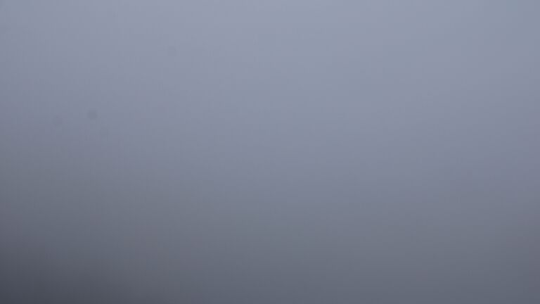 Dieses Bild zeigt eine Webcam-Aufnahme vom Achertal, aufgenommen am Samstag, den 29.11.2025 um 13:30 Uhr. Die Temperatur betrug 5°C.