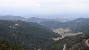 Dieses Bild zeigt eine Webcam-Aufnahme vom Achertal, aufgenommen am Freitag, den 13.02.2026 um 15:00 Uhr. Die Temperatur betrug 3.8°C.