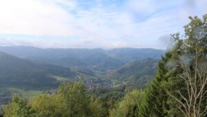 Dieses Bild zeigt eine Webcam-Aufnahme vom Achertal, aufgenommen am Freitag, den 09.10.2026 um 11:10 Uhr. Die Temperatur betrug 8.4°C.