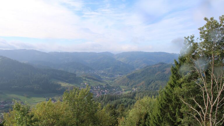 Dieses Bild zeigt eine Webcam-Aufnahme vom Achertal, aufgenommen am Freitag, den 09.10.2026 um 11:10 Uhr. Die Temperatur betrug 8.4°C.
