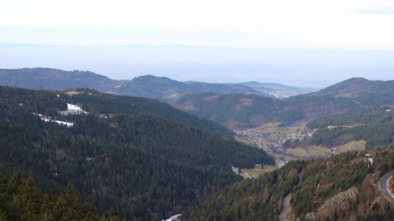 Dieses Bild zeigt eine Webcam-Aufnahme vom Achertal, aufgenommen am Samstag, den 17.01.2026 um 09:50 Uhr. Die Temperatur betrug 6.7°C.