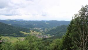 Dieses Bild zeigt eine Webcam-Aufnahme vom Achertal, aufgenommen am Mittwoch, den 10.06.2026 um 12:20 Uhr. Die Temperatur betrug 14.2°C.