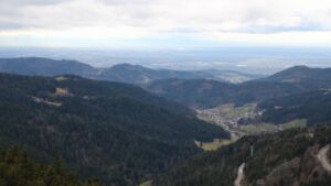 Dieses Bild zeigt eine Webcam-Aufnahme vom Achertal, aufgenommen am Montag, den 23.02.2026 um 17:00 Uhr. Die Temperatur betrug 4.2°C.