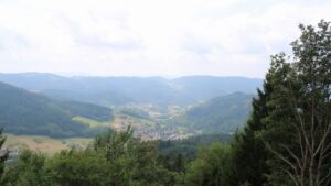 Dieses Bild zeigt eine Webcam-Aufnahme vom Achertal, aufgenommen am Samstag, den 01.08.2026 um 13:40 Uhr. Die Temperatur betrug 23.1°C.
