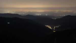 Dieses Bild zeigt eine Webcam-Aufnahme vom Achertal, aufgenommen am Samstag, den 07.03.2026 um 05:40 Uhr. Die Temperatur betrug 10.6°C.