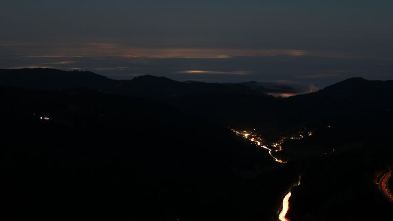 Dieses Bild zeigt eine Webcam-Aufnahme vom Achertal, aufgenommen am Montag, den 10.11.2025 um 06:30 Uhr. Die Temperatur betrug 4.4°C.