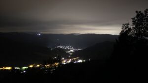 Dieses Bild zeigt eine Webcam-Aufnahme vom Achertal, aufgenommen am Samstag, den 17.10.2026 um 05:30 Uhr. Die Temperatur betrug 11.6°C.