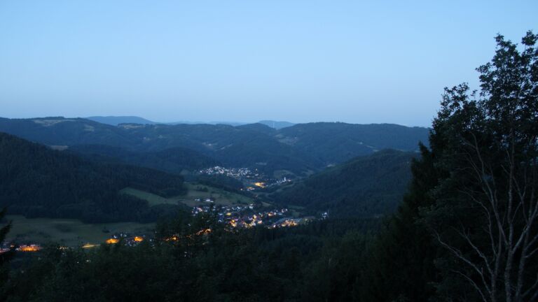 Dieses Bild zeigt eine Webcam-Aufnahme vom Achertal, aufgenommen am Dienstag, den 28.07.2026 um 05:10 Uhr. Die Temperatur betrug 16.1°C.