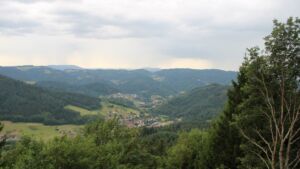 Dieses Bild zeigt eine Webcam-Aufnahme vom Achertal, aufgenommen am Freitag, den 17.07.2026 um 15:00 Uhr. Die Temperatur betrug 23.6°C.