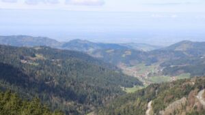 Dieses Bild zeigt eine Webcam-Aufnahme vom Achertal, aufgenommen am Donnerstag, den 16.04.2026 um 11:40 Uhr. Die Temperatur betrug 12.2°C.