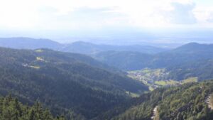 Dieses Bild zeigt eine Webcam-Aufnahme vom Achertal, aufgenommen am Freitag, den 05.09.2025 um 16:50 Uhr. Die Temperatur betrug 11.9°C.