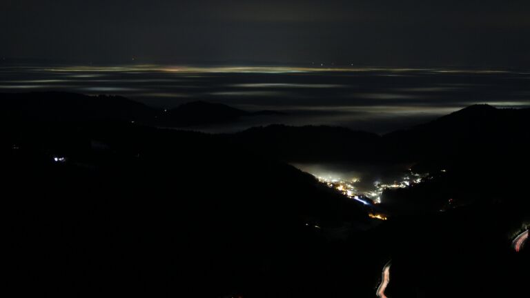 Dieses Bild zeigt eine Webcam-Aufnahme vom Achertal, aufgenommen am Dienstag, den 20.01.2026 um 21:00 Uhr. Die Temperatur betrug 6.1°C.