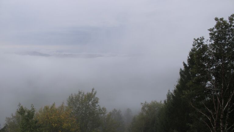 Dieses Bild zeigt eine Webcam-Aufnahme vom Achertal, aufgenommen am Sonntag, den 18.10.2026 um 18:10 Uhr. Die Temperatur betrug 7.4°C.