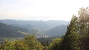 Dieses Bild zeigt eine Webcam-Aufnahme vom Achertal, aufgenommen am Mittwoch, den 30.09.2026 um 17:40 Uhr. Die Temperatur betrug 28.8°C.