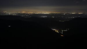 Dieses Bild zeigt eine Webcam-Aufnahme vom Achertal, aufgenommen am Mittwoch, den 15.04.2026 um 01:00 Uhr. Die Temperatur betrug 2.7°C.