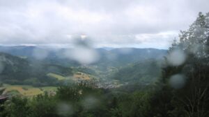 Dieses Bild zeigt eine Webcam-Aufnahme vom Achertal, aufgenommen am Mittwoch, den 03.06.2026 um 08:10 Uhr. Die Temperatur betrug 9.6°C.