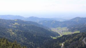 Dieses Bild zeigt eine Webcam-Aufnahme vom Achertal, aufgenommen am Montag, den 20.04.2026 um 16:10 Uhr. Die Temperatur betrug 8.9°C.