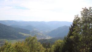 Dieses Bild zeigt eine Webcam-Aufnahme vom Achertal, aufgenommen am Dienstag, den 29.09.2026 um 16:50 Uhr. Die Temperatur betrug 27°C.
