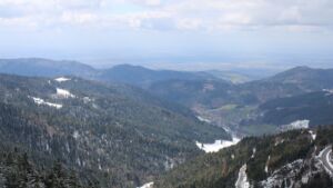 Dieses Bild zeigt eine Webcam-Aufnahme vom Achertal, aufgenommen am Sonntag, den 29.03.2026 um 14:30 Uhr. Die Temperatur betrug 1.2°C.