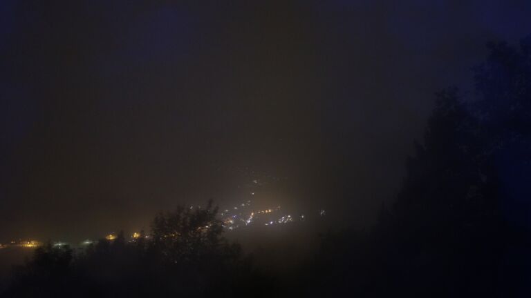 Dieses Bild zeigt eine Webcam-Aufnahme vom Achertal, aufgenommen am Dienstag, den 13.10.2026 um 23:00 Uhr. Die Temperatur betrug 12°C.