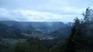 Dieses Bild zeigt eine Webcam-Aufnahme vom Achertal, aufgenommen am Montag, den 31.08.2026 um 06:30 Uhr. Die Temperatur betrug 13.6°C.
