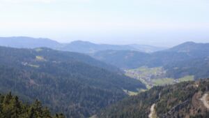 Dieses Bild zeigt eine Webcam-Aufnahme vom Achertal, aufgenommen am Donnerstag, den 09.04.2026 um 15:50 Uhr. Die Temperatur betrug 15.2°C.