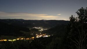 Dieses Bild zeigt eine Webcam-Aufnahme vom Achertal, aufgenommen am Freitag, den 04.09.2026 um 05:10 Uhr. Die Temperatur betrug 17.8°C.