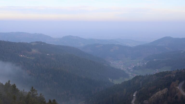 Dieses Bild zeigt eine Webcam-Aufnahme vom Achertal, aufgenommen am Samstag, den 11.04.2026 um 07:50 Uhr. Die Temperatur betrug 7.8°C.