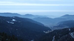 Dieses Bild zeigt eine Webcam-Aufnahme vom Achertal, aufgenommen am Samstag, den 31.01.2026 um 17:30 Uhr. Die Temperatur betrug 5.2°C.