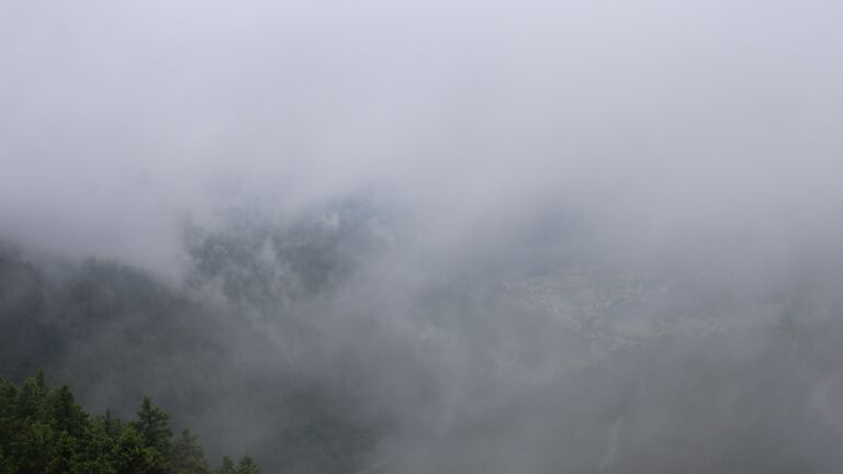 Dieses Bild zeigt eine Webcam-Aufnahme vom Achertal, aufgenommen am Freitag, den 06.06.2025 um 14:30 Uhr. Die Temperatur betrug 12.6°C.