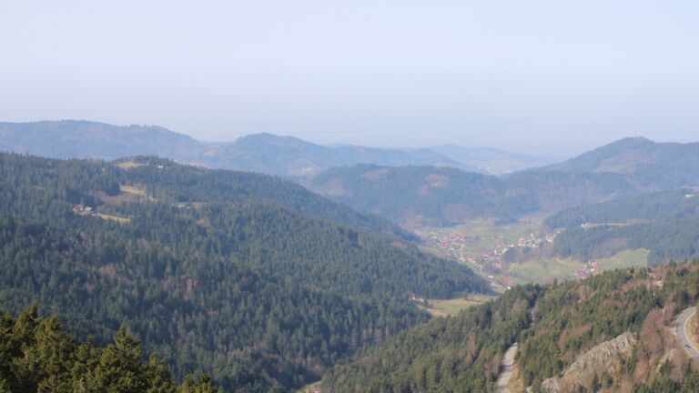 Dieses Bild zeigt eine Webcam-Aufnahme vom Achertal, aufgenommen am Samstag, den 07.03.2026 um 10:50 Uhr. Die Temperatur betrug 13.1°C.