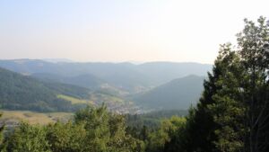 Dieses Bild zeigt eine Webcam-Aufnahme vom Achertal, aufgenommen am Donnerstag, den 30.07.2026 um 19:10 Uhr. Die Temperatur betrug 29.3°C.