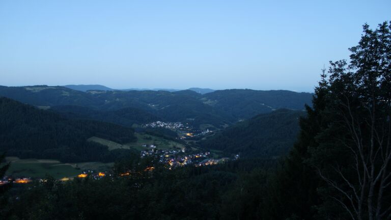 Dieses Bild zeigt eine Webcam-Aufnahme vom Achertal, aufgenommen am Samstag, den 04.07.2026 um 04:40 Uhr. Die Temperatur betrug 16°C.