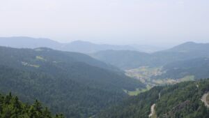 Dieses Bild zeigt eine Webcam-Aufnahme vom Achertal, aufgenommen am Samstag, den 14.06.2025 um 14:50 Uhr. Die Temperatur betrug 25.1°C.