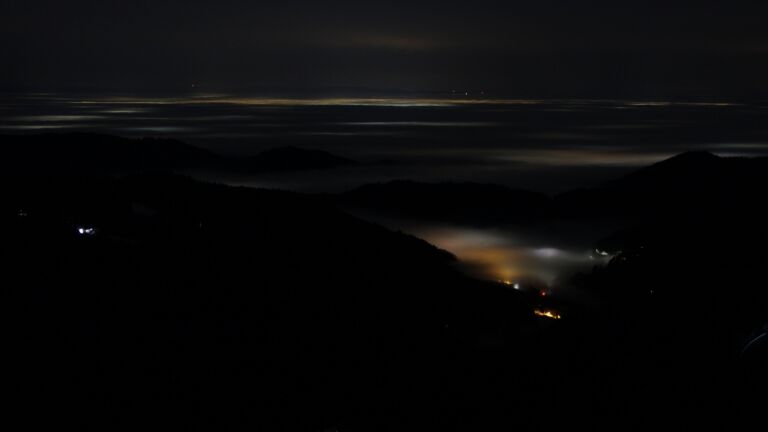 Dieses Bild zeigt eine Webcam-Aufnahme vom Achertal, aufgenommen am Mittwoch, den 21.01.2026 um 01:50 Uhr. Die Temperatur betrug 6.2°C.