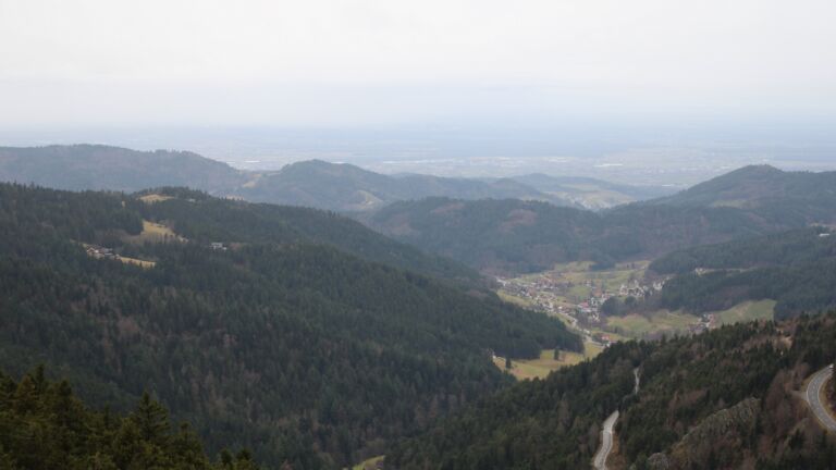 Dieses Bild zeigt eine Webcam-Aufnahme vom Achertal, aufgenommen am Freitag, den 13.02.2026 um 15:50 Uhr. Die Temperatur betrug 4.3°C.