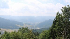 Dieses Bild zeigt eine Webcam-Aufnahme vom Achertal, aufgenommen am Montag, den 17.08.2026 um 13:50 Uhr. Die Temperatur betrug 21°C.
