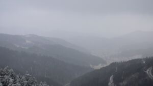 Dieses Bild zeigt eine Webcam-Aufnahme vom Achertal, aufgenommen am Mittwoch, den 24.12.2025 um 12:40 Uhr. Die Temperatur betrug -5.4°C.