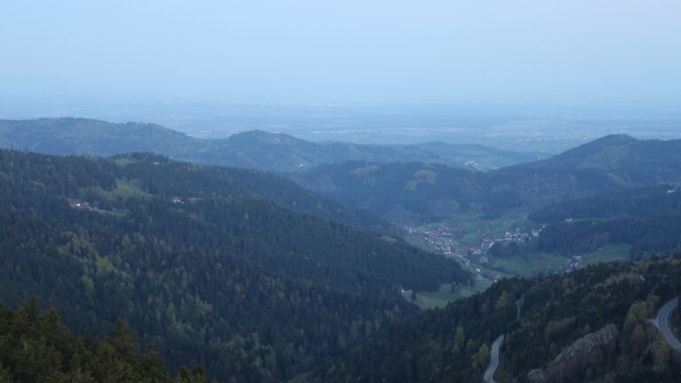 Dieses Bild zeigt eine Webcam-Aufnahme vom Achertal, aufgenommen am Montag, den 20.04.2026 um 06:20 Uhr. Die Temperatur betrug 3.8°C.