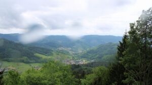 Dieses Bild zeigt eine Webcam-Aufnahme vom Achertal, aufgenommen am Mittwoch, den 20.05.2026 um 11:30 Uhr. Die Temperatur betrug 11.2°C.