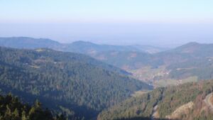 Dieses Bild zeigt eine Webcam-Aufnahme vom Achertal, aufgenommen am Mittwoch, den 04.03.2026 um 09:00 Uhr. Die Temperatur betrug 4.8°C.