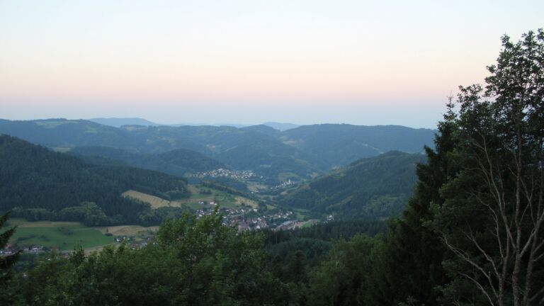 Dieses Bild zeigt eine Webcam-Aufnahme vom Achertal, aufgenommen am Mittwoch, den 24.06.2026 um 05:30 Uhr. Die Temperatur betrug 24.1°C.