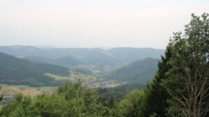 Dieses Bild zeigt eine Webcam-Aufnahme vom Achertal, aufgenommen am Donnerstag, den 30.07.2026 um 16:40 Uhr. Die Temperatur betrug 29.9°C.