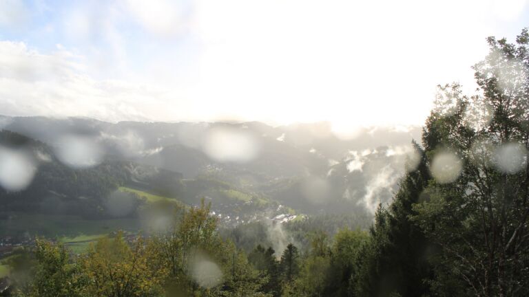 Dieses Bild zeigt eine Webcam-Aufnahme vom Achertal, aufgenommen am Sonntag, den 25.10.2026 um 15:40 Uhr. Die Temperatur betrug 6.9°C.