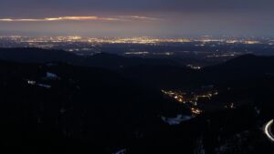 Dieses Bild zeigt eine Webcam-Aufnahme vom Achertal, aufgenommen am Mittwoch, den 14.01.2026 um 17:40 Uhr. Die Temperatur betrug 5.3°C.